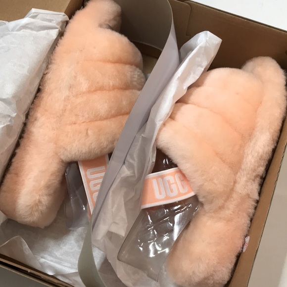 New UGG Fluff Yeah Slide Scallop - Picture 3 of 9